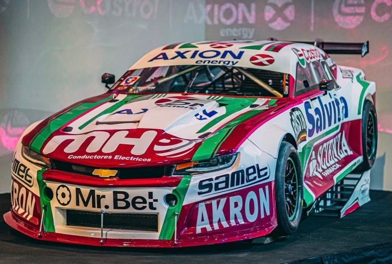 SE PRESENTÓ «EL CAMARO DEL CAMPEÓN»