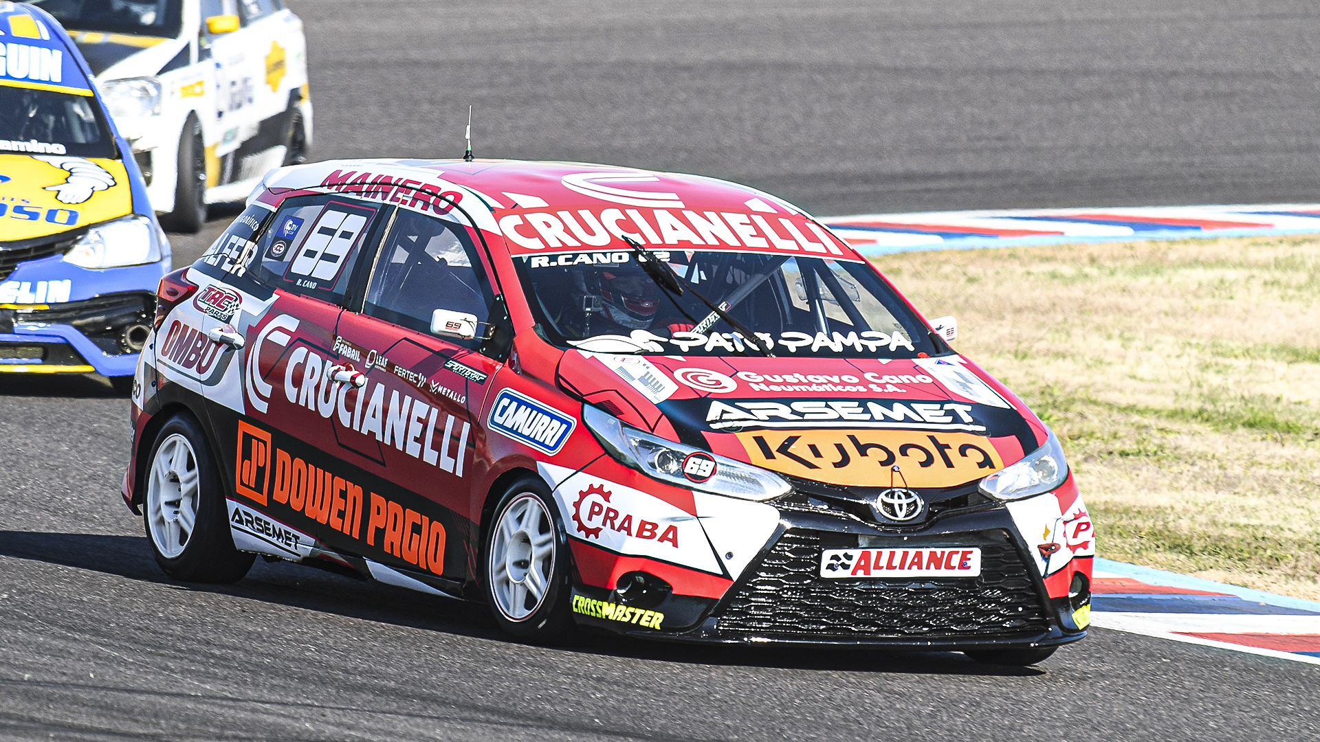 PRUEBAS EN DOS FRENTES